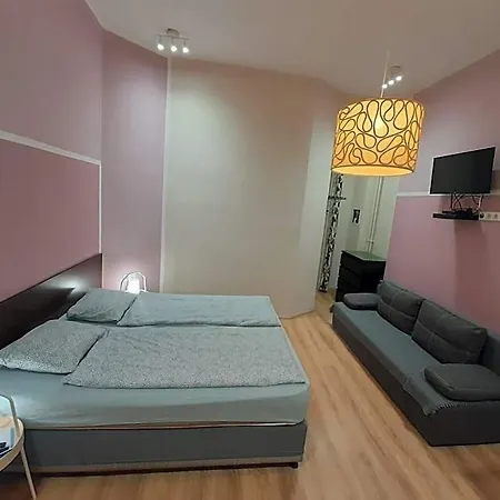 Downtown Hotell 3*
